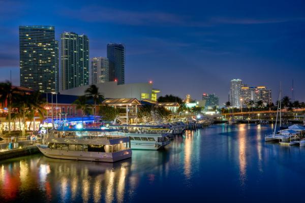 Best Miami Best Restaurants with waterfront views.